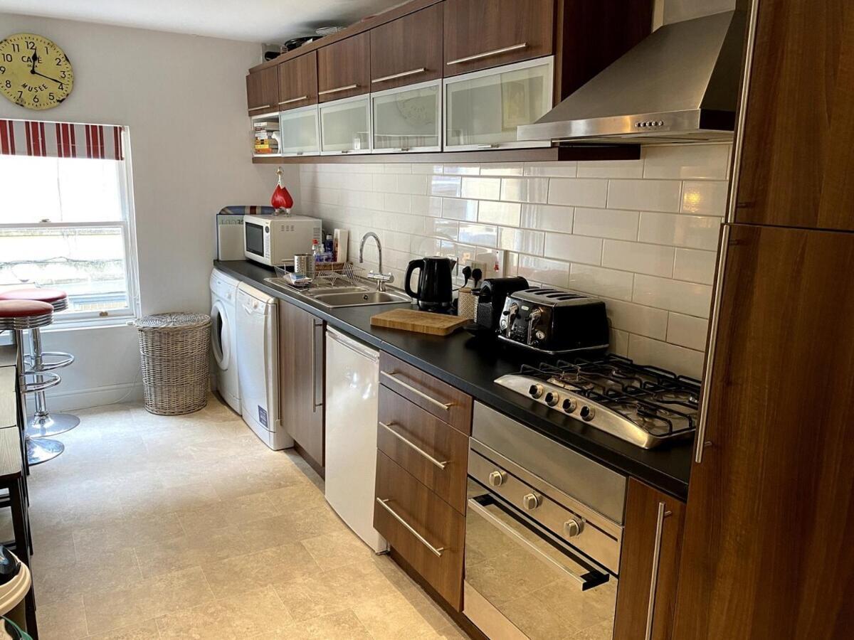 Spacious City Centre Apartment Бат Экстерьер фото