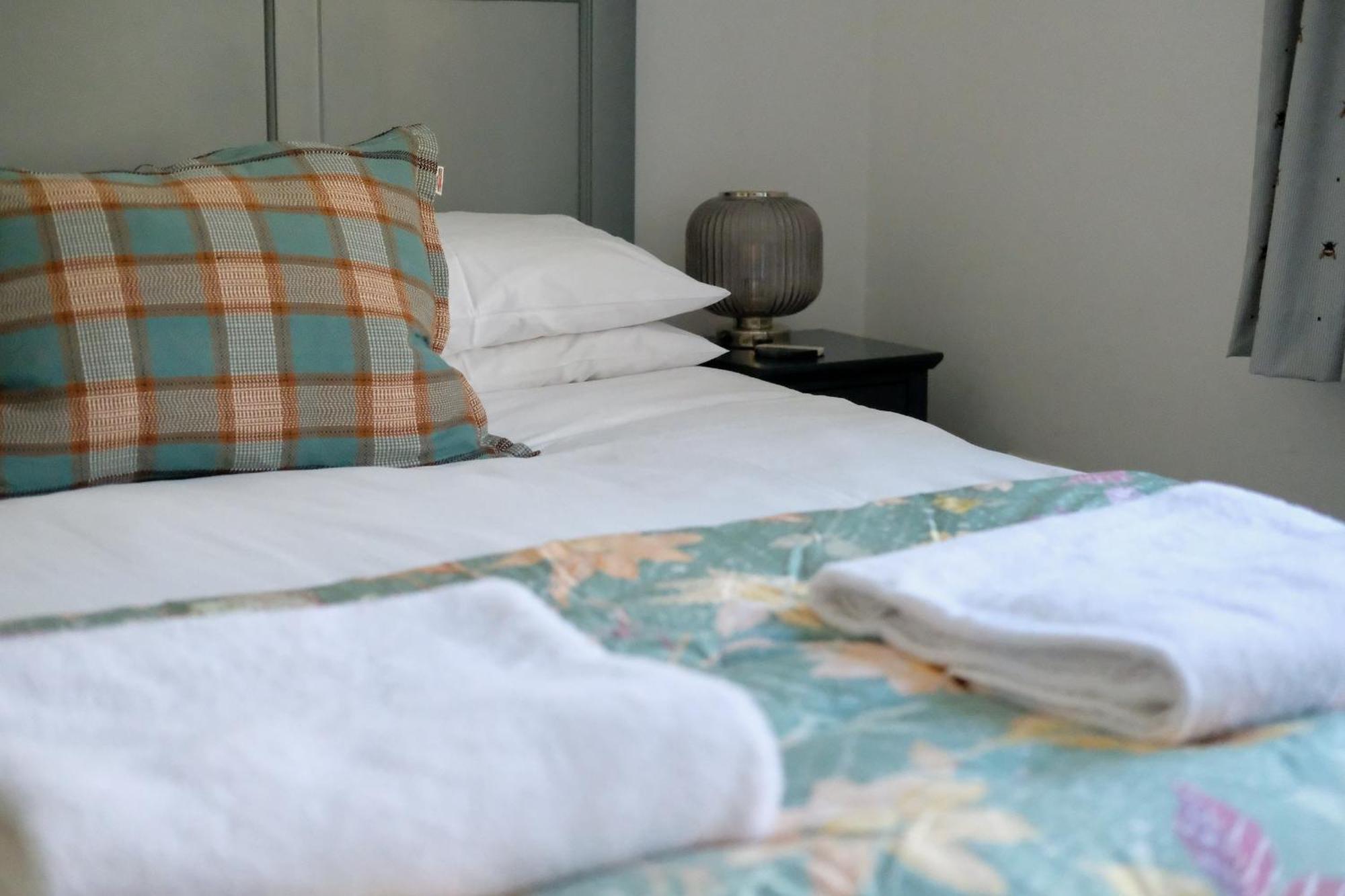 Spacious City Centre Apartment Бат Экстерьер фото