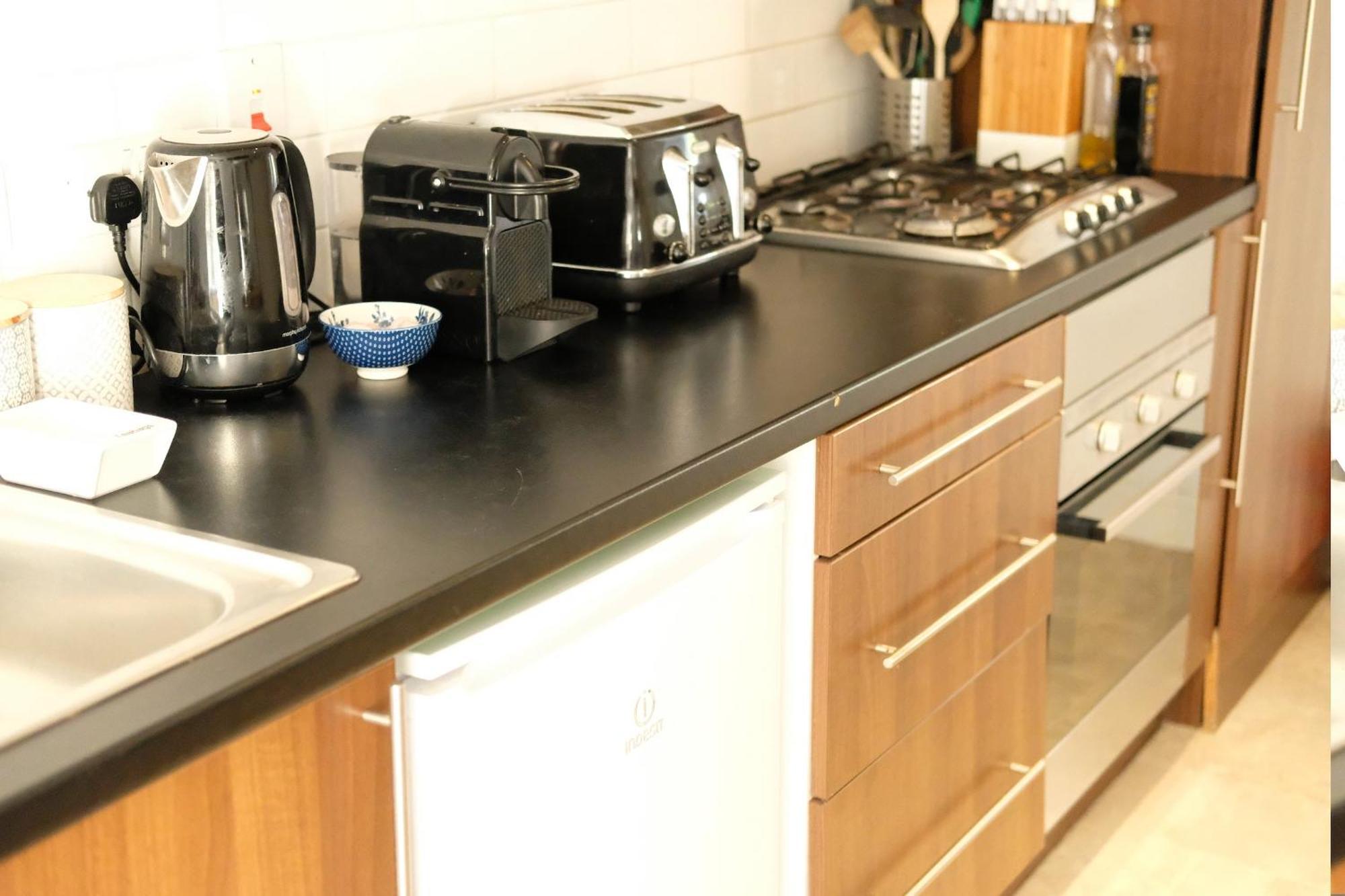 Spacious City Centre Apartment Бат Экстерьер фото